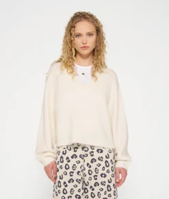 Cropped V-neck Sweater Knit