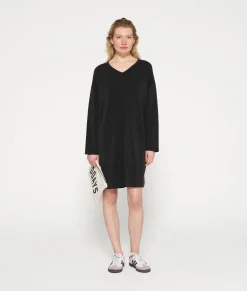 Dress Scuba