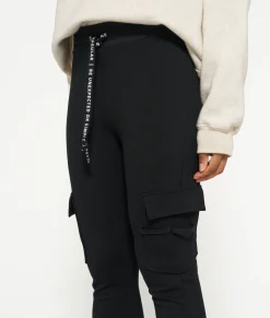 THE CARGO LEGGINGS