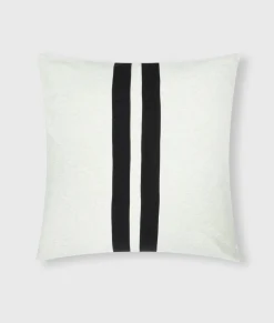 THE PILLOW COVER