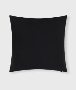 THE PILLOW COVER