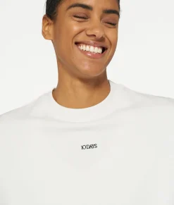 THE SWEATER LOGO