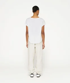 THE V-NECK TEE