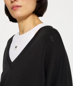 V-neck Sweater Scuba